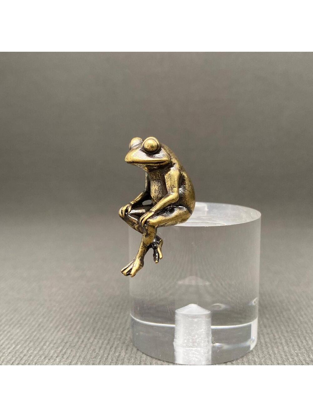 Brass Sitting Frog Figurine Sculpture